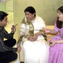 Sharmila Thackeray With Lata Mangeshkar