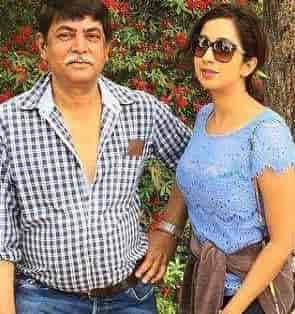 Shreya Ghoshal With Her Father