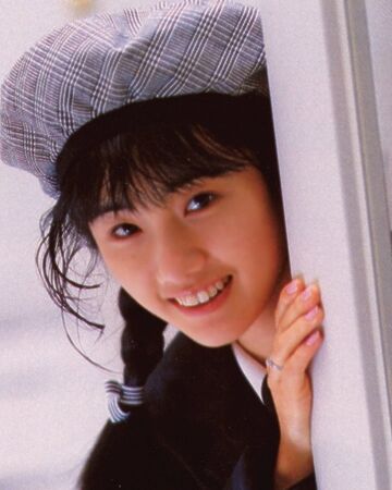 tomoyo-harada-biography-height-life-story-lyricsandbio